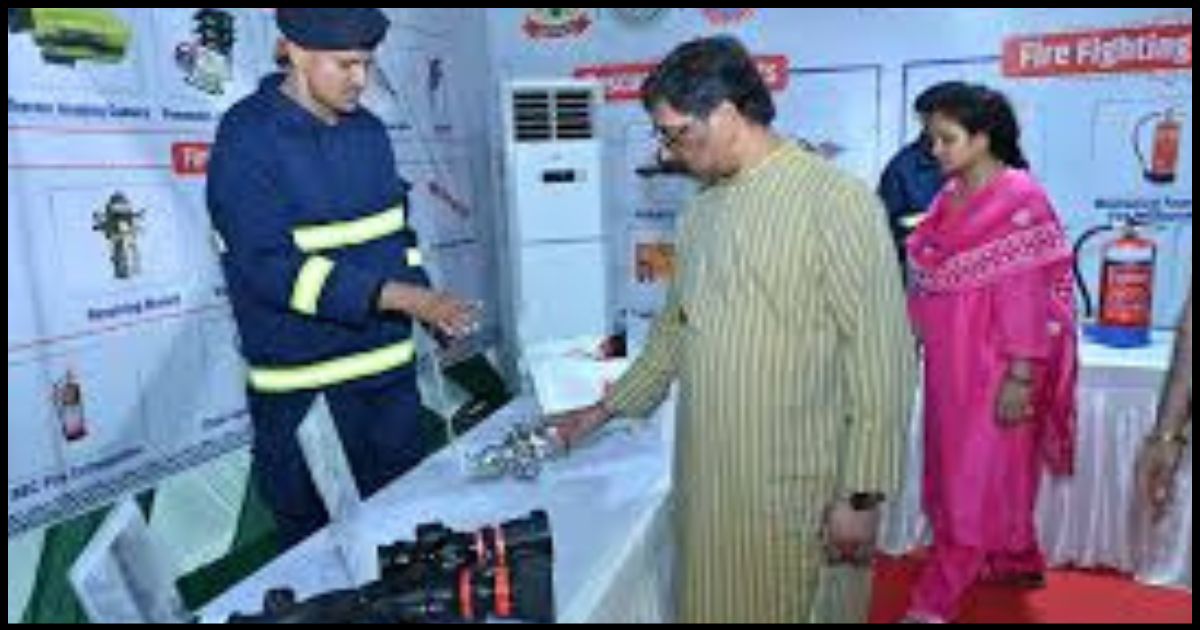*मुख्यमंत्री हेमंत सोरेन ने अग्निशमन सेवाओं को सशक्त बनाने के लिए 58 आधुनिक दमकल वाहनों को हरी झंडी दिखाई।*
