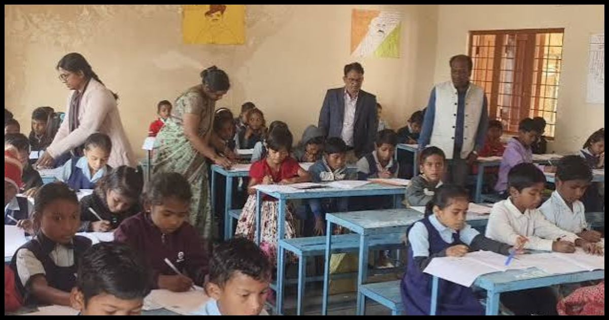प्रोजेक्ट परख के तहत पश्चिमी सिंहभूम के तीनों अनुमंडलों में ओलंपियाड परीक्षा का सफल आयोजन