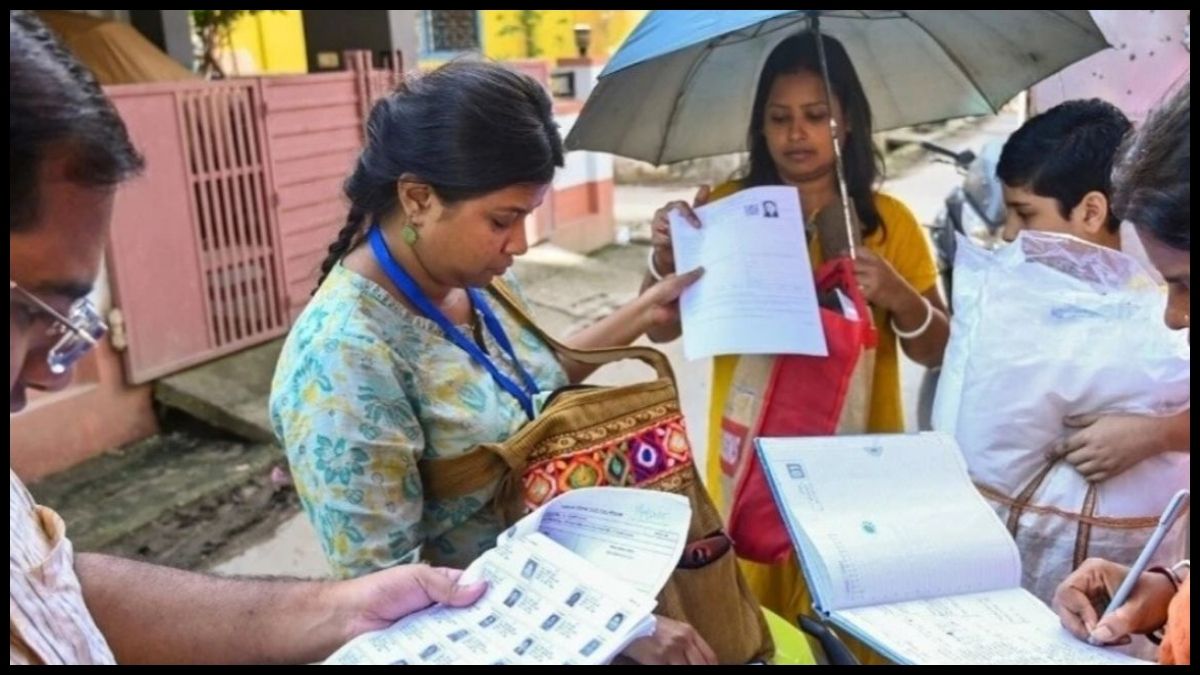 दिल्ली में 47 लाख नाम SIR ड्राफ्ट रोल से बाहर:महाराष्ट्र के 2 करोड़ 7 लाख नाम छूटे