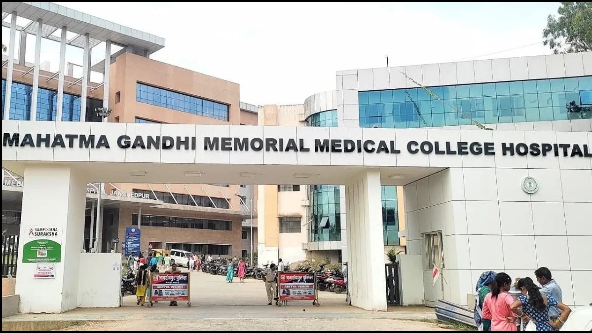 MGM अस्पताल में आयुष्मान की प्रक्रिया में देरी होने पर हंगामा