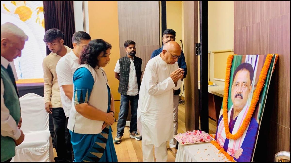 Seminar venue turns into a condolence meeting