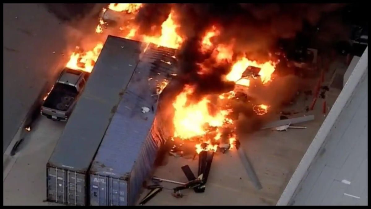 Los Angeles Helicopter Crash: बस हादसे की कवरेज कर रहा मीडिया हेलीकॉप्टर क्रैश, 3 लोगों की मौत