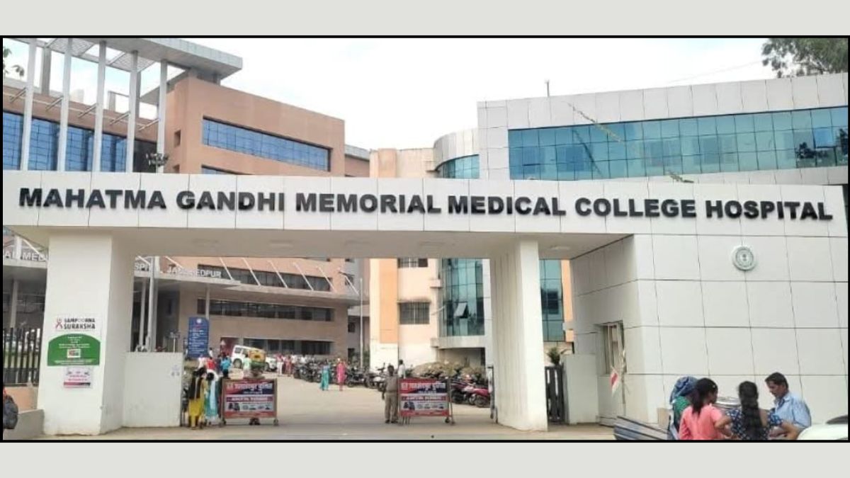 एमजीएम में सर्जरी : पेट से निकाला एक किलो का ट्यूमर