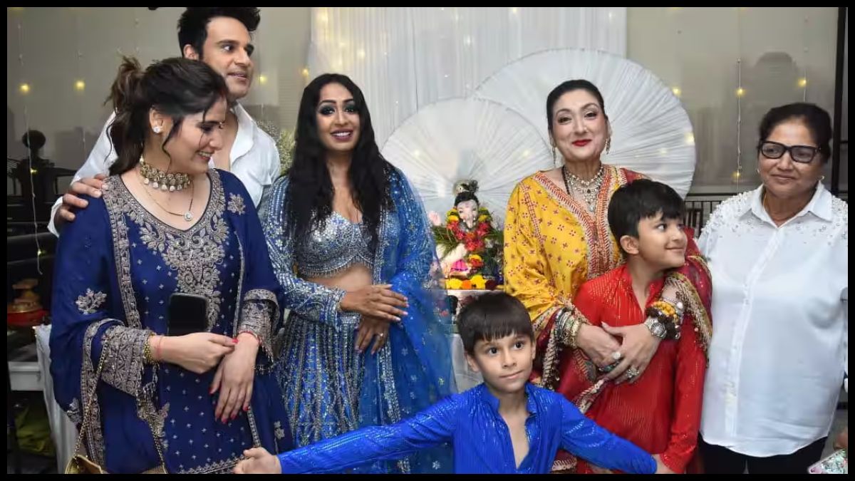 Sunita Ahuja: पहली बार कृष्णा अभिषेक के घर पहुंचीं मामी सुनीता, बच्चों ने छुए पैर