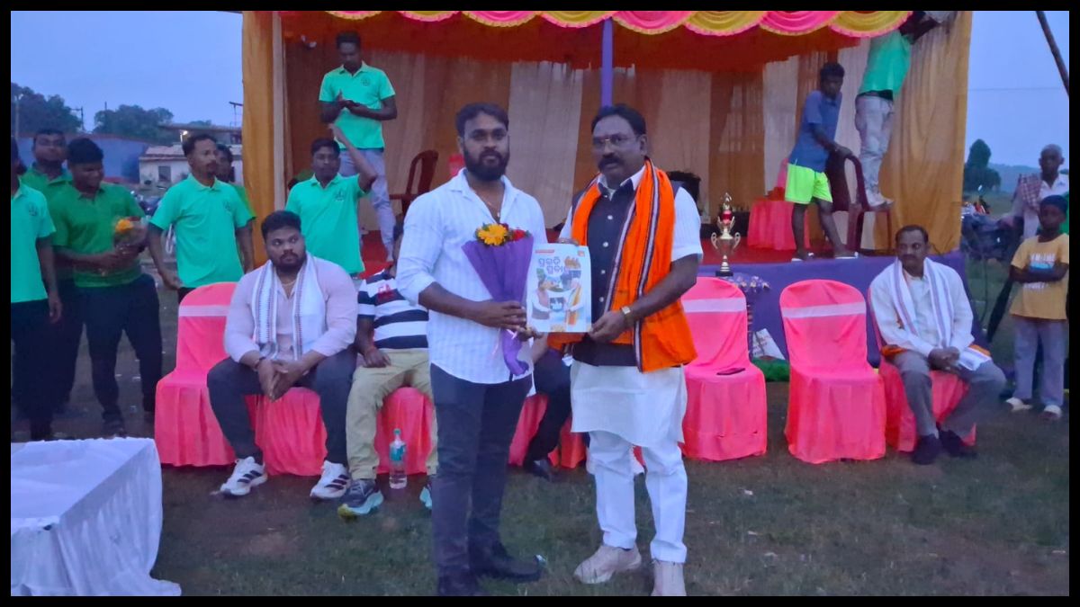 माँ मनसा यूथ एसोसिएशन ने आयोजित किया फुटबॉल टूर्नामेंट, 16 टीमों ने लिया हिस्सा