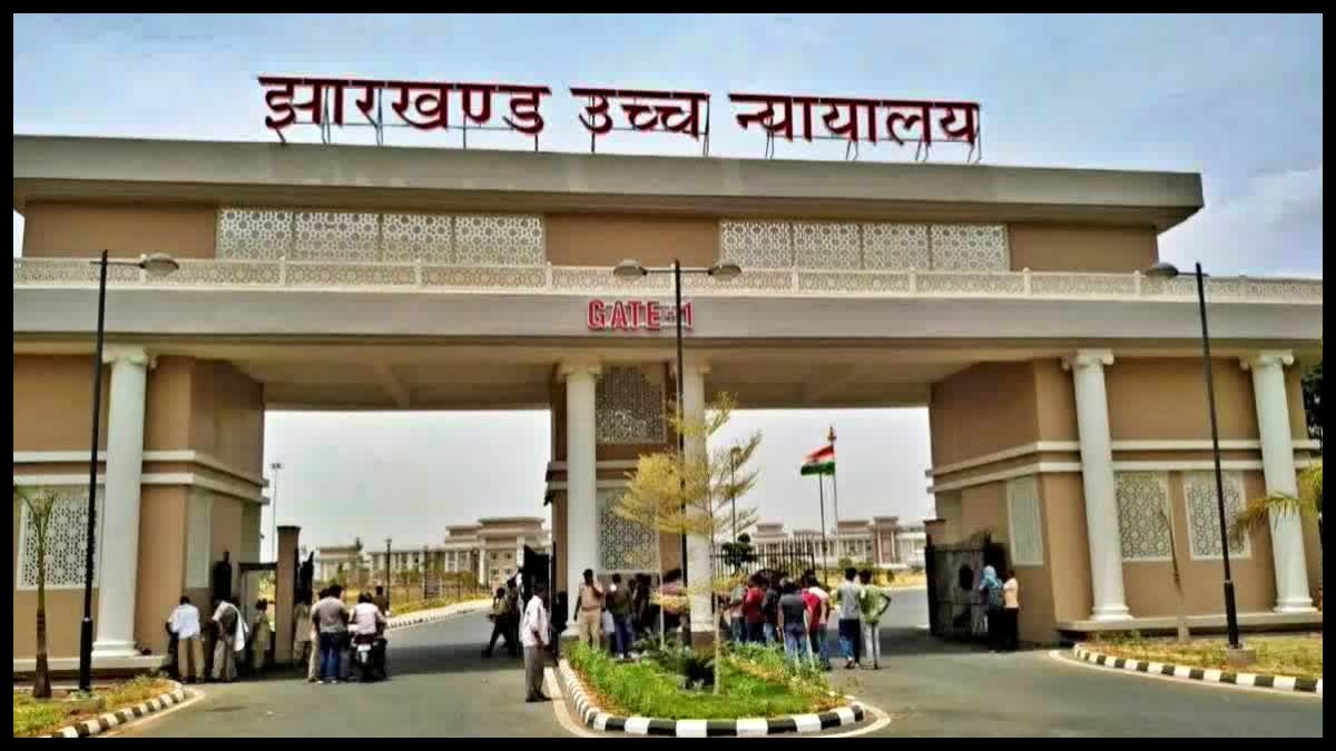 मुख्य सचिव और गृह सचिव को अवमानना का नोटिस