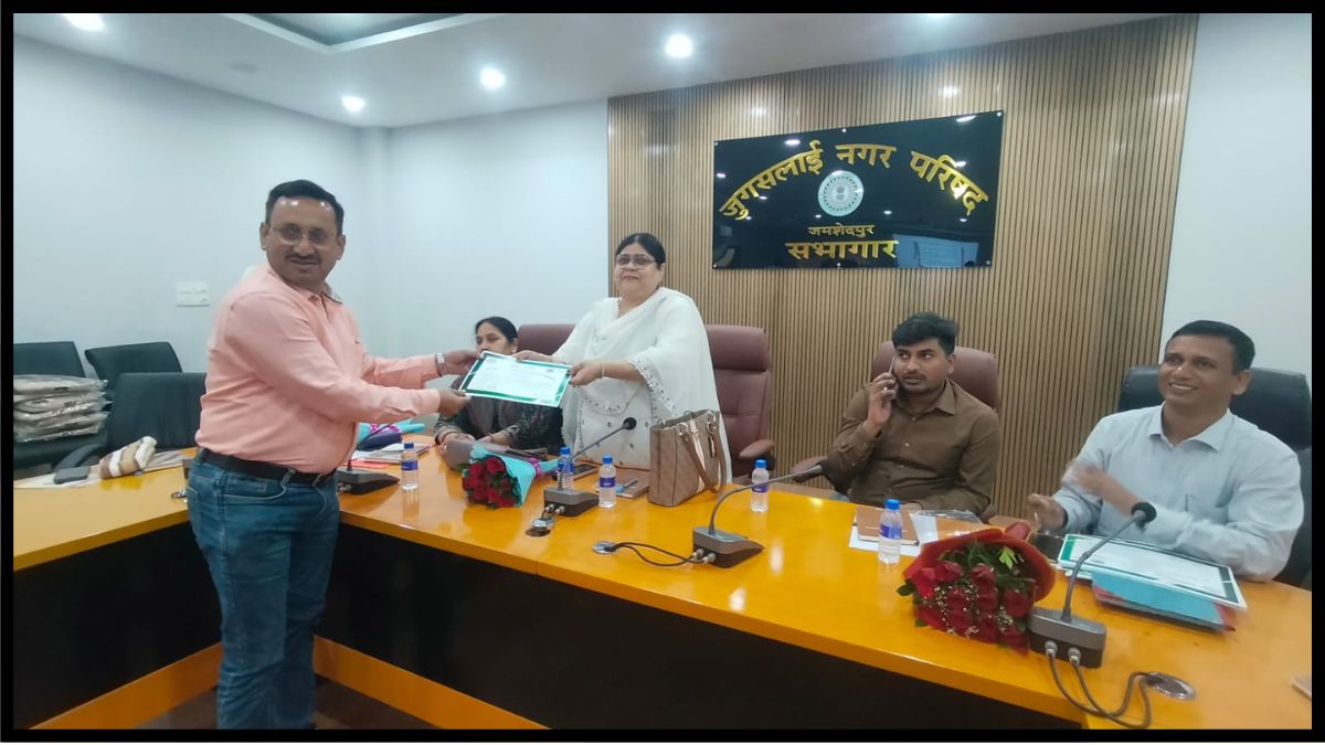जुगसलाई में जनसमस्याओं के समाधान के लिए नौशीन खान का बड़ा कदम, 9 प्रस्ताव सर्वसम्मति से पारित