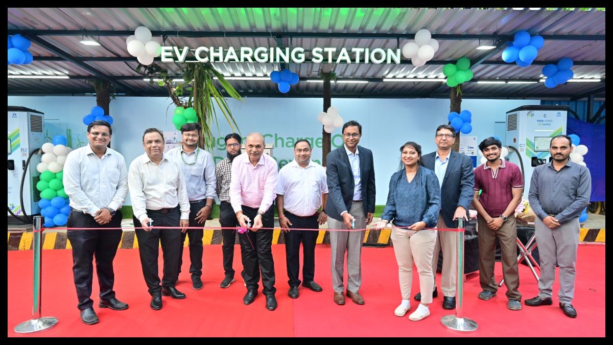 Tata Power EZ Charge ने Malad में शुरू किया नया EV Charging Hub, 120 kW Fast Charger की सुविधा