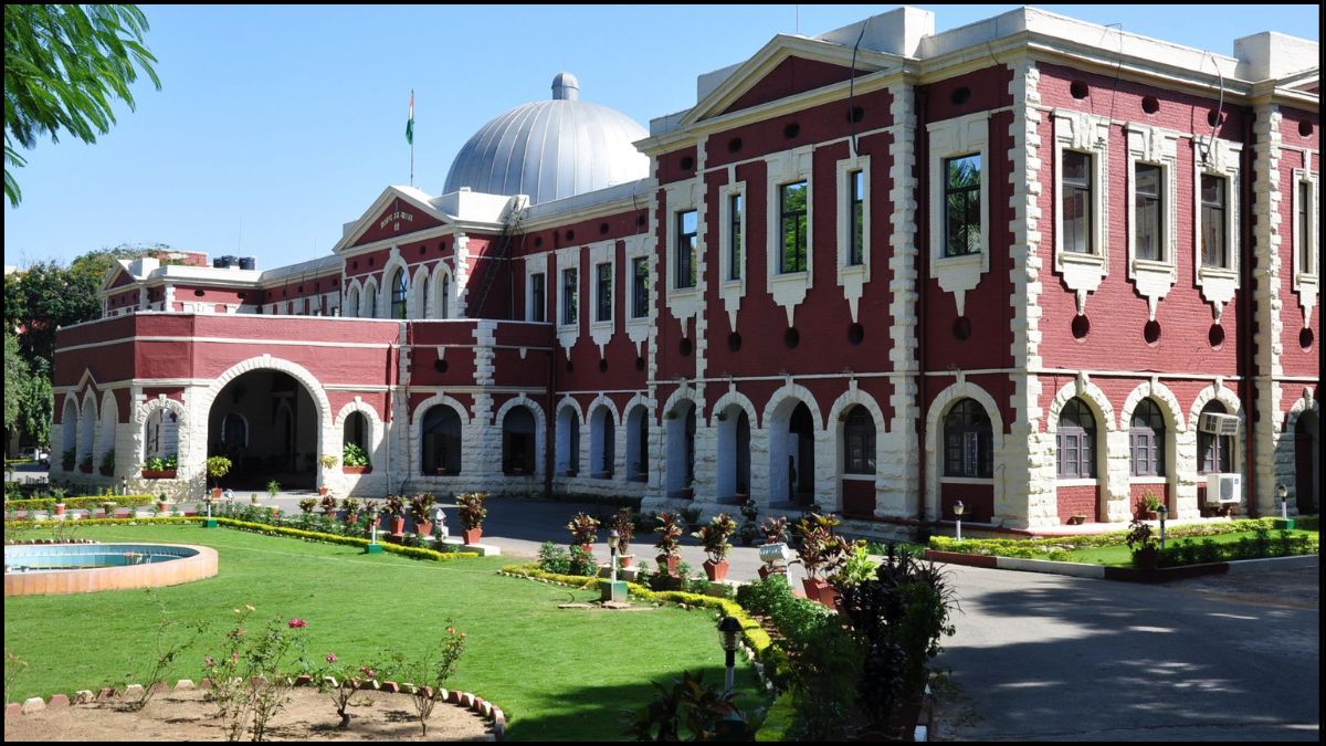 jharkhand-high-court-woman-house-entry