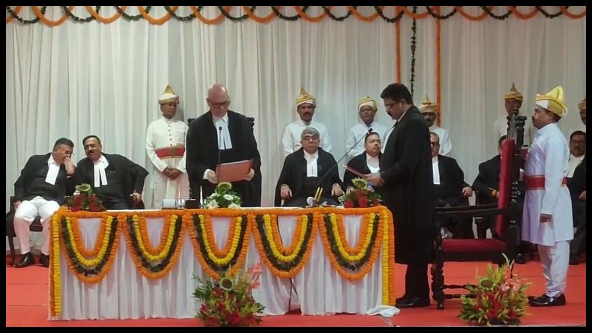Jharkhand High Court को मिले तीन नए न्यायाधीश, चीफ जस्टिस एमएस सोनक ने दिलाई शपथ