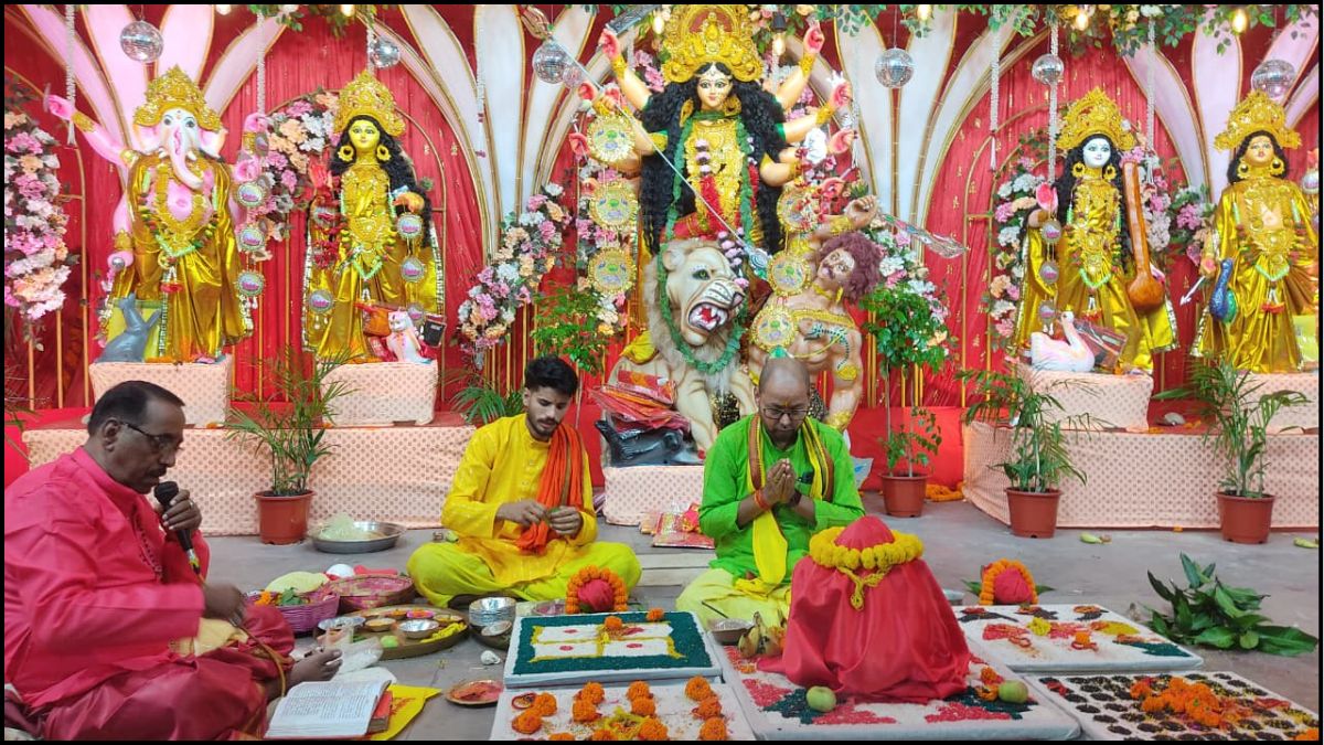 Goddess Mahagauri was worshipped on Maha Ashtami at Telco Shri Shri Ram Mandir