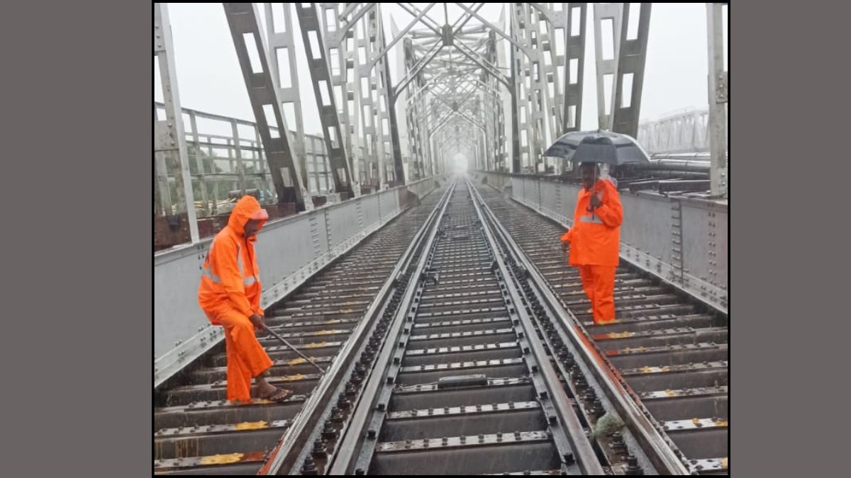 Railways on alert over Cyclone Arnab
