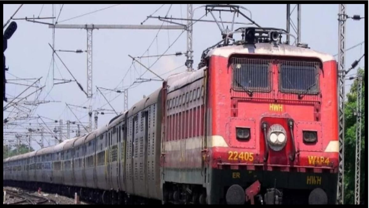 बिहार की ट्रेनें फुल, टाटा-बक्सर पूजा स्पेशल 13 अक्तूबर से चलेगी