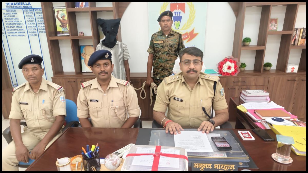 सरायकेला में पिता की हत्या के आरोप में बेटा गिरफ्तार, 24 घंटे में सीनी पुलिस ने किया खुलासा