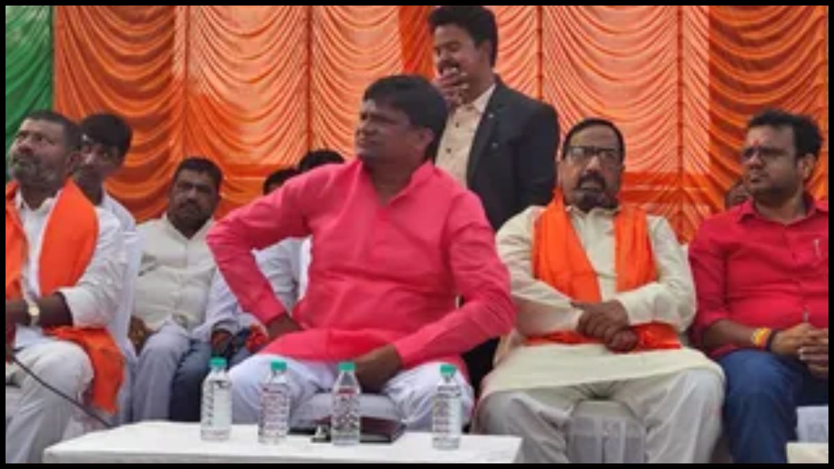 ‘टाइगर अभी जिंदा है’, बारामुड़ी खटाल नहीं हटेगा; सांसद ढुल्लू महतो ने प्रशासन को दी चेतावनी