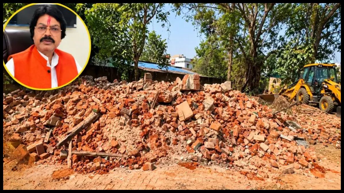 बेटे की शादी के लिए रातों-रात सरकारी भवन पर चला दी JCB! पूर्व मंत्री योगेंद्र साव फिर विवादों में
