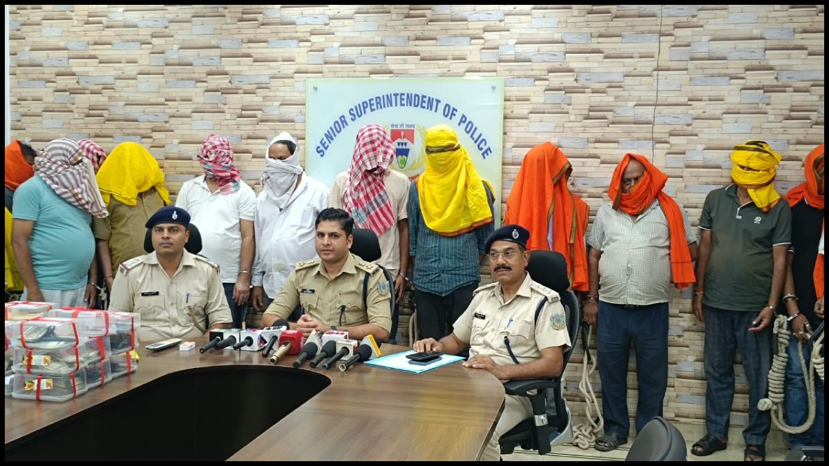 बिरसानगर में जुए के अड्डे पर पुलिस की रेड, 15 गिरफ्तार; 7.67 लाख रुपये नकद जब्त