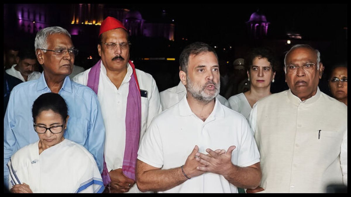 राहुल गांधी के घर चाय पर जुटे विपक्षी नेता:CEC के खिलाफ आंदोलन की रणनीति पर चर्चा हो रही