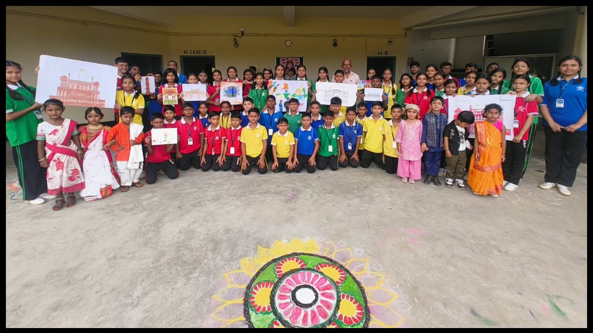 Xavier Public School: डोरकासाई में राष्ट्रीय एकता दिवस पर छात्रों ने दिया एकता का संदेश, रंगोली से लेकर कविता तक दिखी प्रतिभा